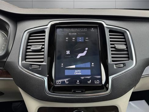 Used 2019 Volvo XC90 T6 Momentum w/ Advanced Package AWD/4WD image 35