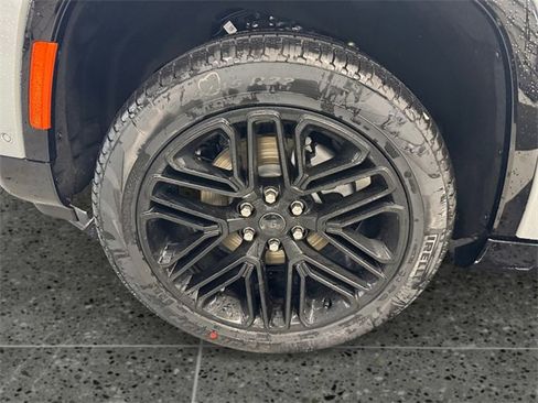 New 2026 Jeep Grand Wagoneer L Limited image 24