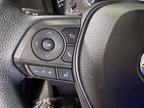 Used 2022 Toyota Corolla LE FWD image 14