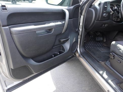 Used 2013 GMC Sierra 1500 SLE w/ Power Tech Package image 13