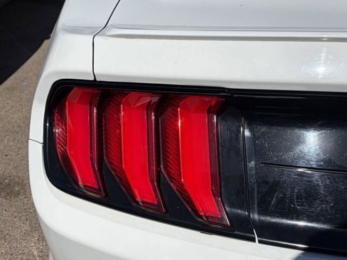 Used 2018 Ford Mustang Premium RWD image 12
