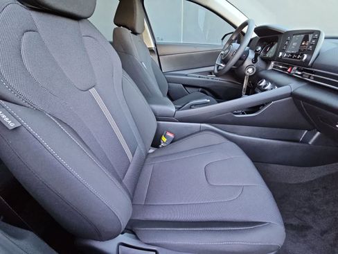 New 2026 Hyundai Elantra SE w/ Cargo Package FWD image 18