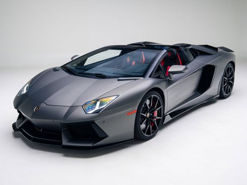 Used 2015 Lamborghini Aventador LP 700-4 image 8