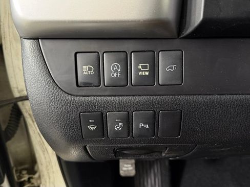 Used 2017 Toyota Highlander Limited AWD/4WD image 15
