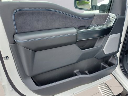 New 2025 Ford F250 Platinum image 18