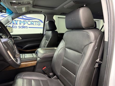 Used 2020 GMC Yukon XL Denali w/ Denali Ultimate Package AWD/4WD image 11