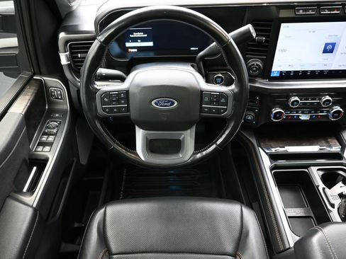 Used 2023 Ford F250 Lariat w/ Lariat Ultimate Package AWD/4WD image 26
