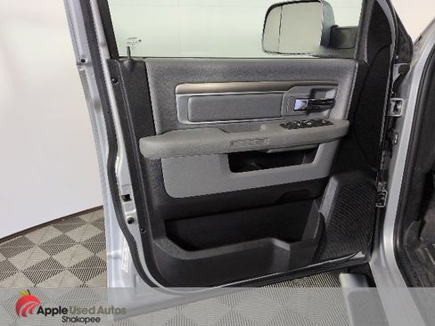 Used 2016 RAM 1500 Big Horn image 9