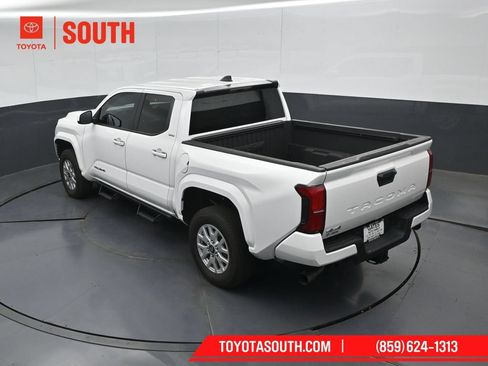 Used 2024 Toyota Tacoma SR5 AWD/4WD image 48