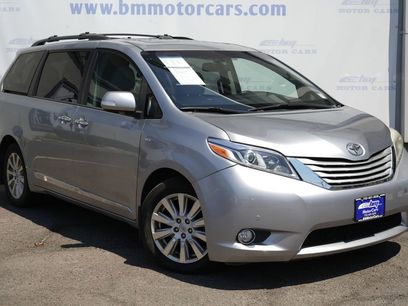 Used 2017 Toyota Sienna Limited Premium