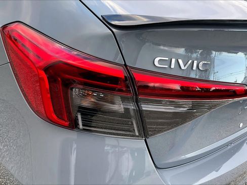 Used 2024 Honda Civic Sport image 25