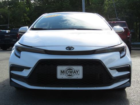 Used 2024 Toyota Corolla SE FWD image 2