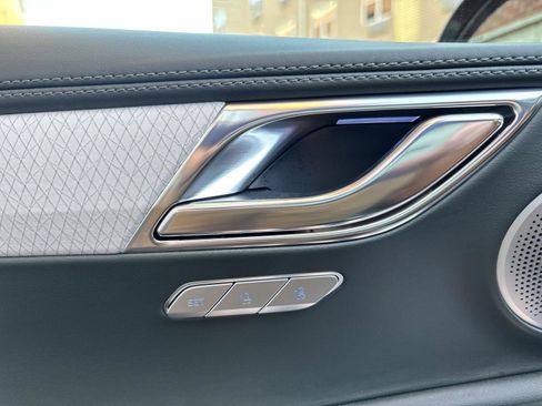 Used 2026 Genesis GV80 2.5T Prestige image 12