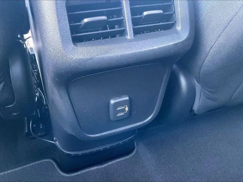 Used 2019 Chevrolet Equinox LT FWD image 11
