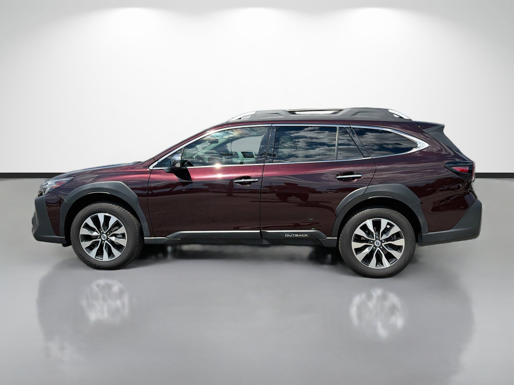 Used 2023 Subaru Outback Touring AWD/4WD image 6