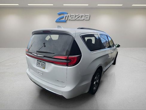 Used 2022 Chrysler Pacifica Limited image 15