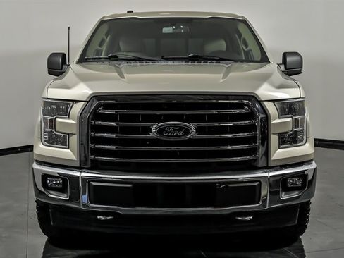 Used 2017 Ford F150 XLT w/ Equipment Group 302A Luxury AWD/4WD image 4