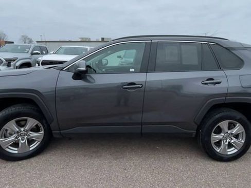 Used 2025 Toyota RAV4 XLE image 5