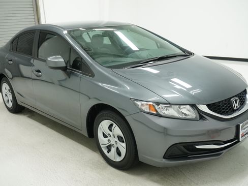 Used 2013 Honda Civic LX image 3