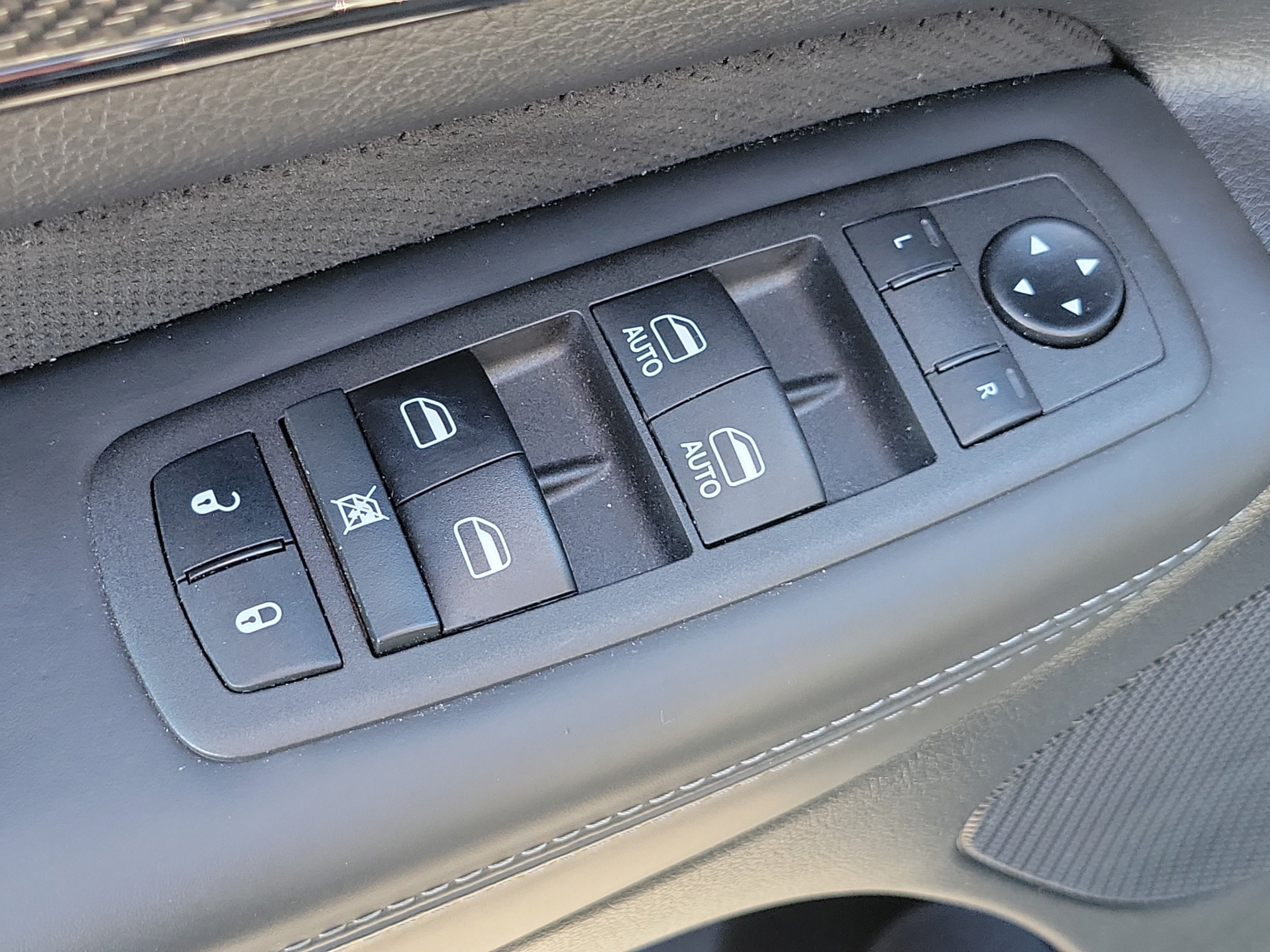 Used 2021 Jeep Grand Cherokee Trackhawk AWD/4WD image 23