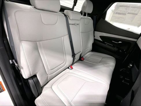 New 2026 Hyundai Santa Cruz Limited image 9