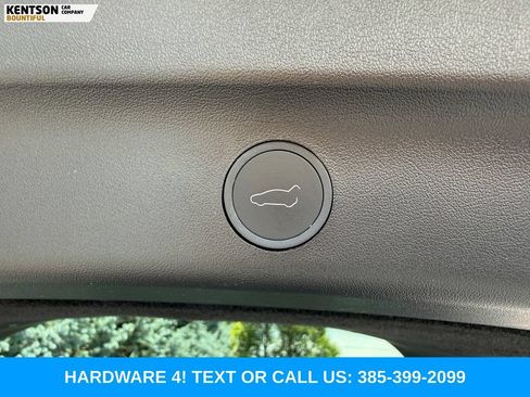 Used 2023 Tesla Model Y Long Range AWD/4WD image 30