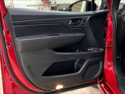Used 2025 Honda Odyssey Sport-L image 22