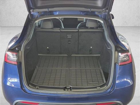 Used 2023 Tesla Model Y Long Range AWD/4WD image 6