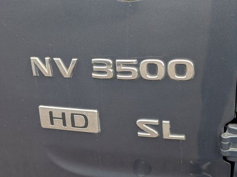 Used 2016 Nissan NV 3500 SL image 6