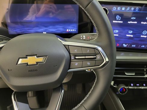 New 2026 Chevrolet Traverse LT w/ Driver Confidence Package FWD image 6