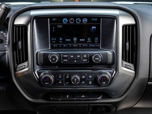 Used 2018 Chevrolet Silverado 1500 LT w/ All Star Edition AWD/4WD image 18