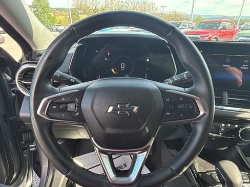 Used 2024 Chevrolet Trax ACTIV w/ Sunroof Package FWD image 14
