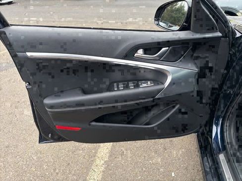 Used 2026 Genesis G70 2.5T image 16