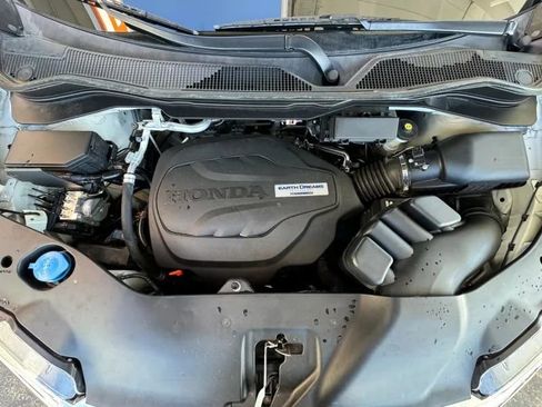 Used 2019 Honda Pilot Touring image 14