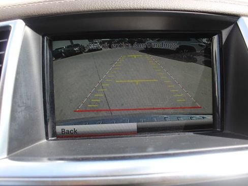 Used 2016 Mercedes-Benz GL 450 4MATIC image 24