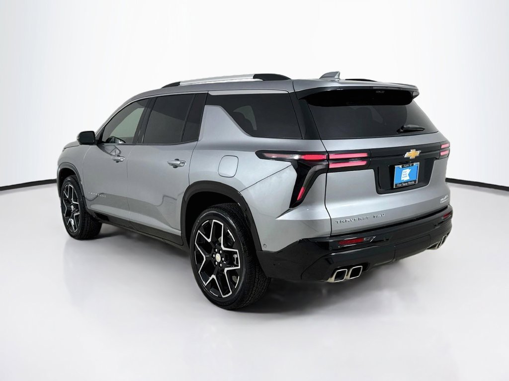 Used 2025 Chevrolet Traverse High Country AWD/4WD image 5