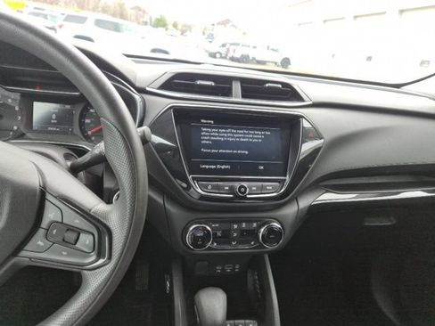 Used 2021 Chevrolet TrailBlazer LT w/ Convenience Package image 23