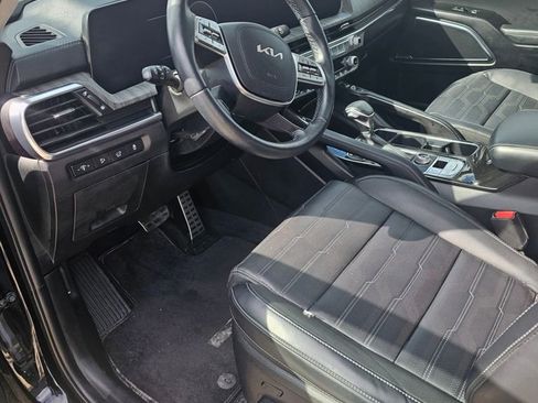 Used 2024 Kia Telluride SX Prestige w/ Towing Package image 6