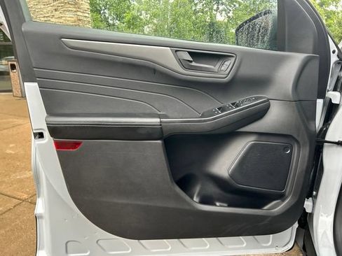Used 2025 Ford Escape Active FWD image 31