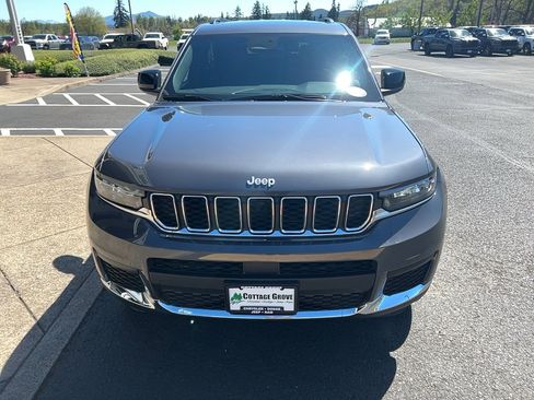 New 2025 Jeep Grand Cherokee L Laredo image 3