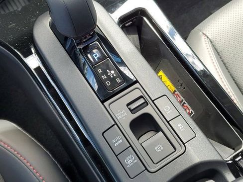 New 2025 Toyota Prius Plug-In Hybrid image 30