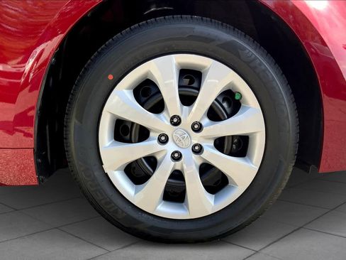 Used 2022 Toyota Corolla LE FWD image 10
