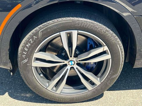 Used 2024 BMW X7 xDrive40i w/ M Sport Package AWD/4WD image 6