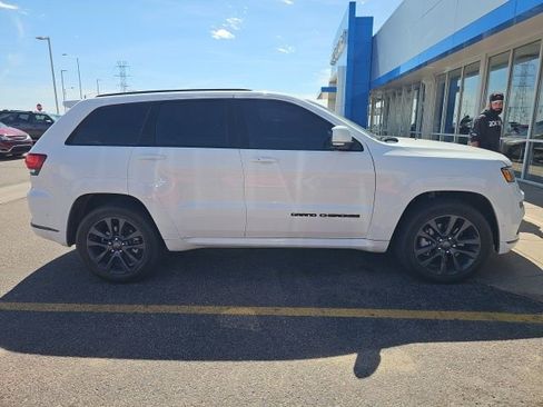 Used 2018 Jeep Grand Cherokee High Altitude image 2