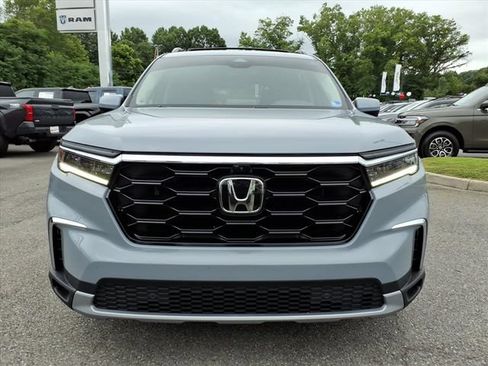 Used 2023 Honda Pilot Elite image 13