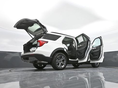 New 2026 Ford Explorer Active image 64