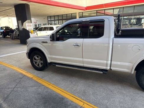 Used 2016 Ford F150 Lariat image 4