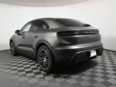 Used 2025 Porsche Macan 4S Electric AWD/4WD image 3