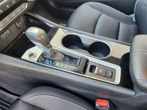 Used 2021 Nissan Altima 2.5 SV w/ SV Premium Package image 18