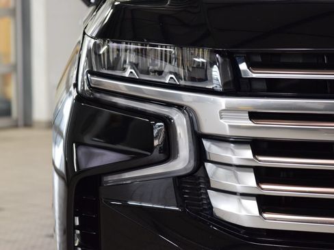 Used 2023 Chevrolet Tahoe High Country AWD/4WD image 12